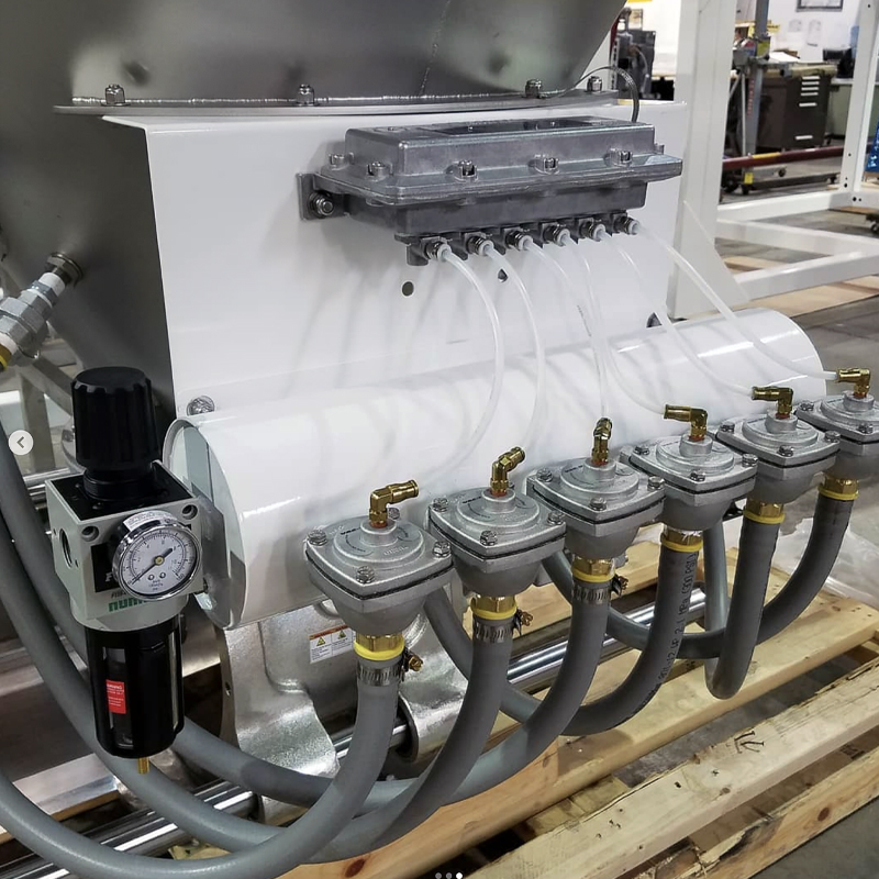 Filter separator batch weighing system with 6-bank Pulsonics